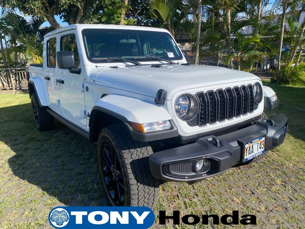 2024 Jeep Gladiator Sport in Bright White Clearcoat — front three-quarter view