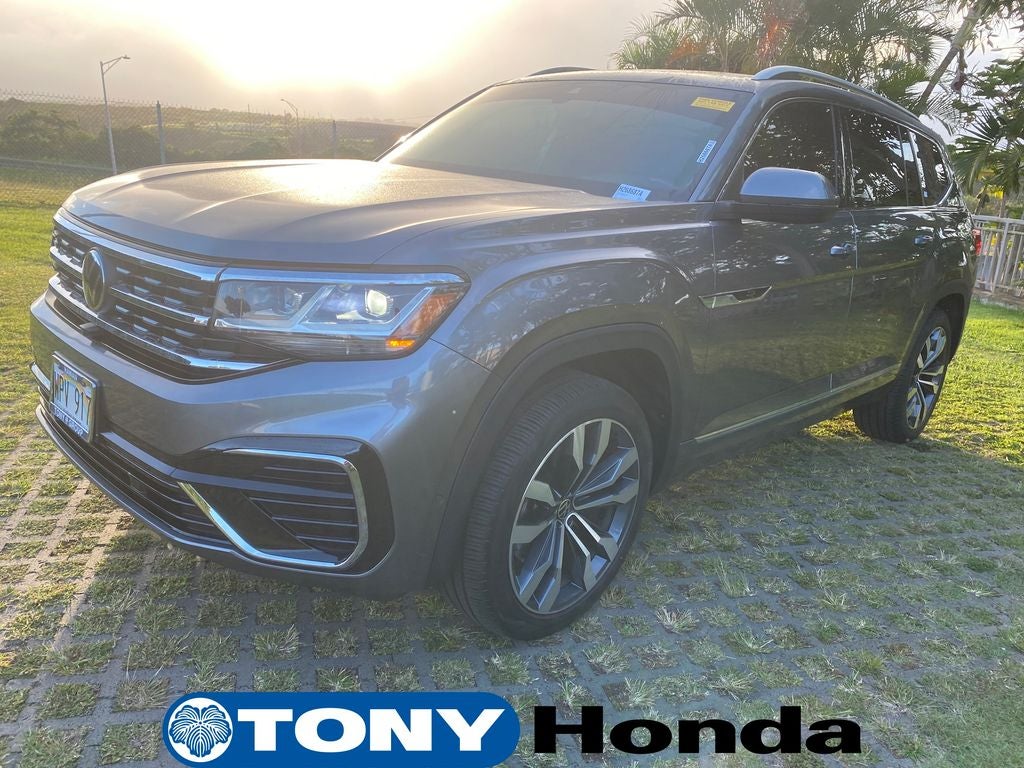 2023 Volkswagen Atlas — rear three-quarter view