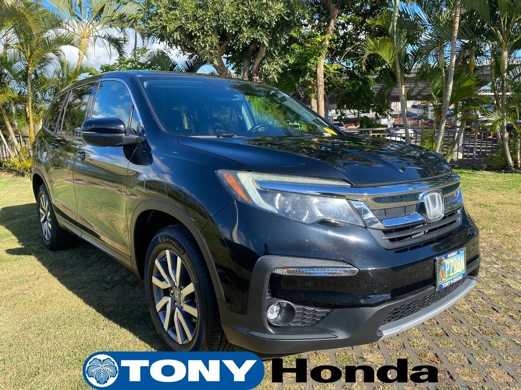 2020 Honda Pilot EX-L in Black — front three-quarter view