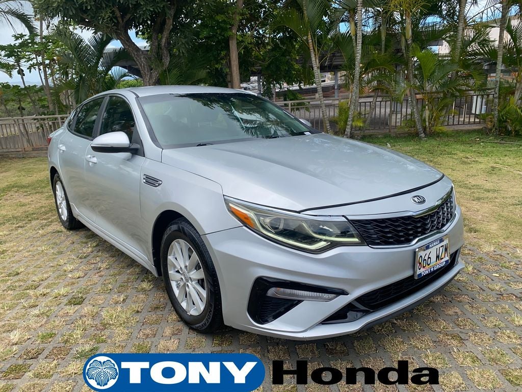 2019 Kia Optima LX in Sparkling Silver — front three-quarter view