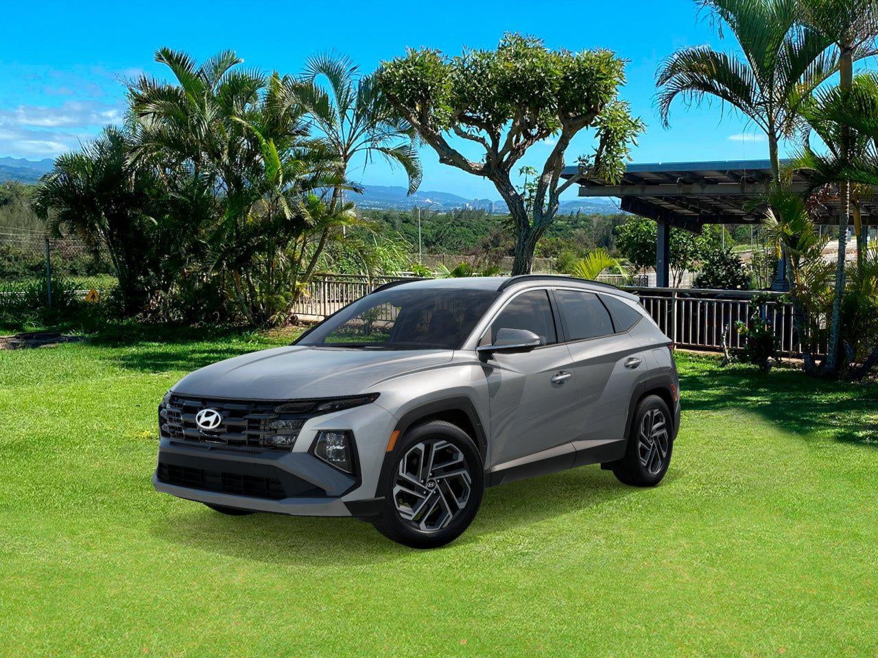 2026 Hyundai TUCSON SEL Plus FWD in Shimmering Silver — front three-quarter view