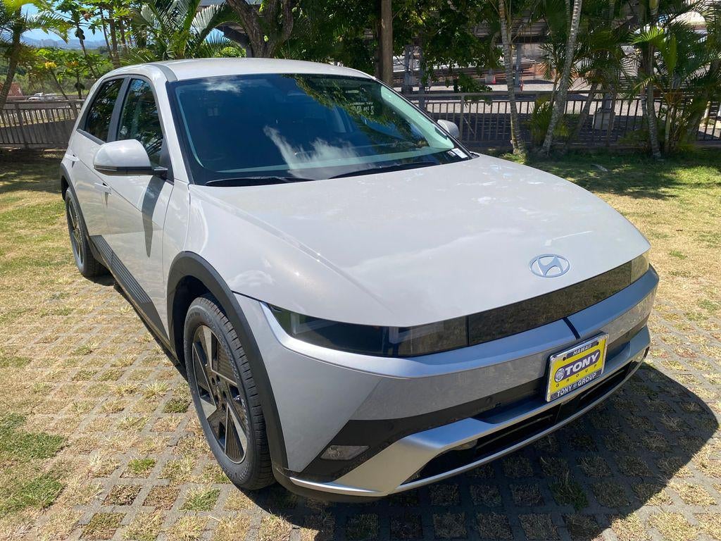 2026 Hyundai IONIQ 5 SEL in Cyber Gray — front three-quarter view