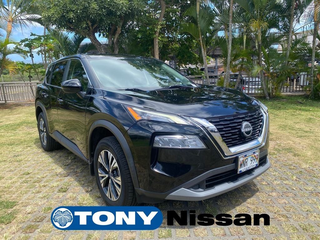 2022 Nissan Rogue SV in Super Black — front three-quarter view