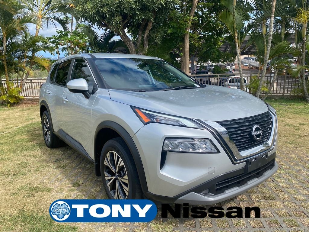 2023 Nissan Rogue SV in Brilliant Silver Metallic — front three-quarter view